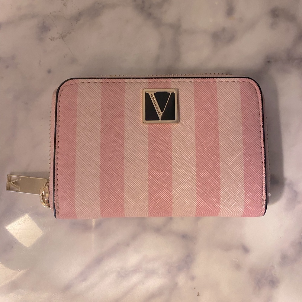 victoria’s secret wallet